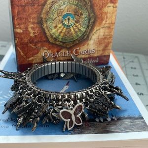 Vintage gunmetal stretchy butterfly 🦋 bracelet